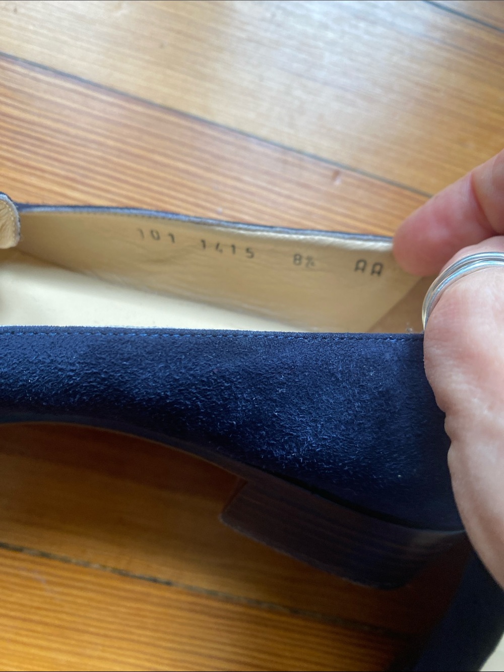 Y2K vintage Gucci Navy Suede Loafers with Bamboo Bit - Picture 7 of 7